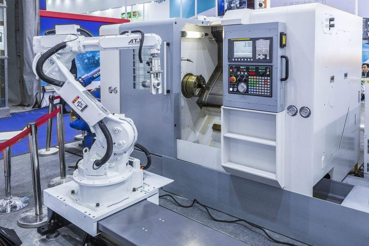 我國數(shù)控機(jī)床精度與國外的差距有多大?制造業(yè)的發(fā)展之路還有多遠(yuǎn)