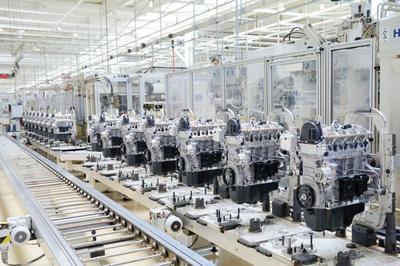 發動機制造業圖片-汽車制造廠發動機生產線素材-高清圖片-攝影照片-尋圖 .